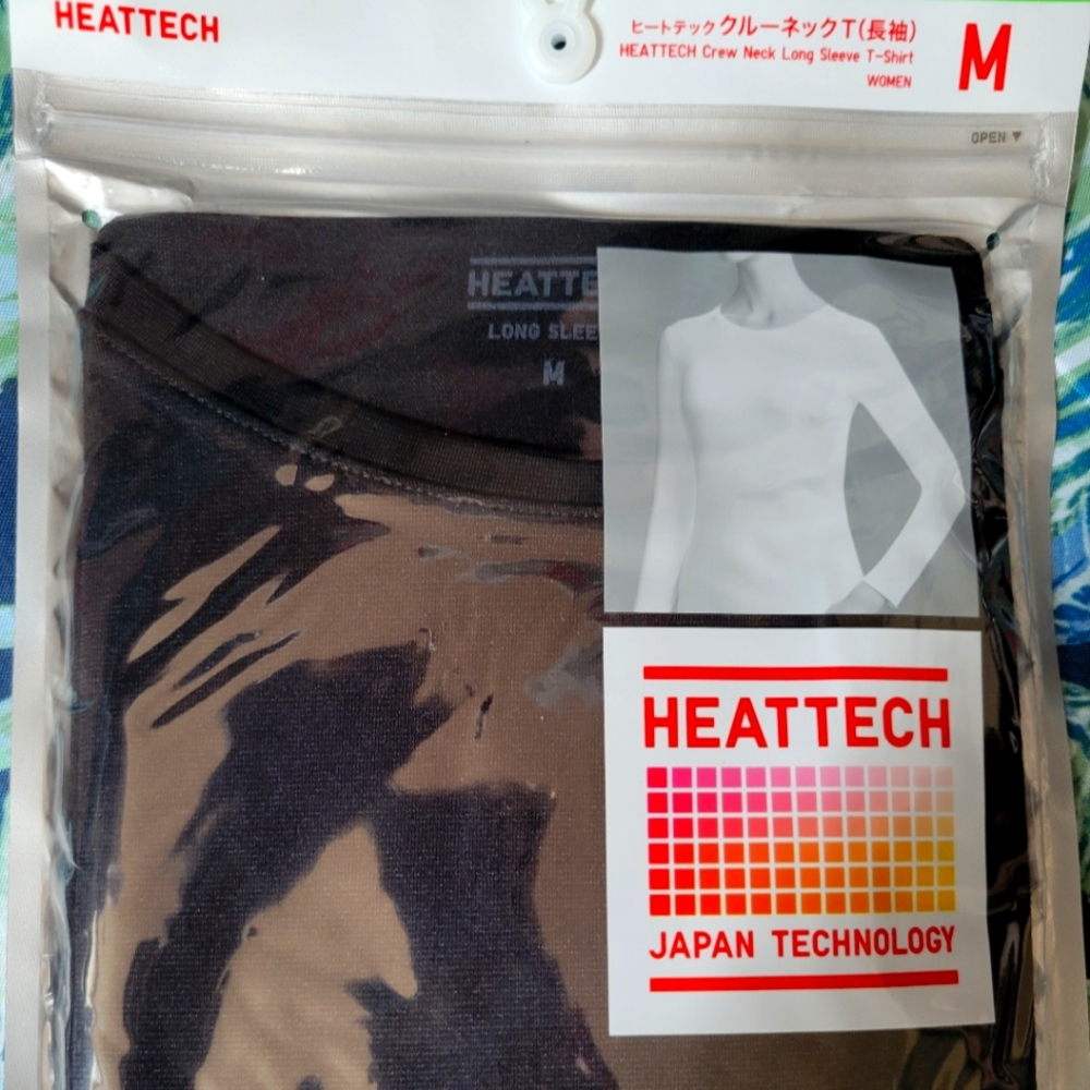 Uniqlo black long sleeve